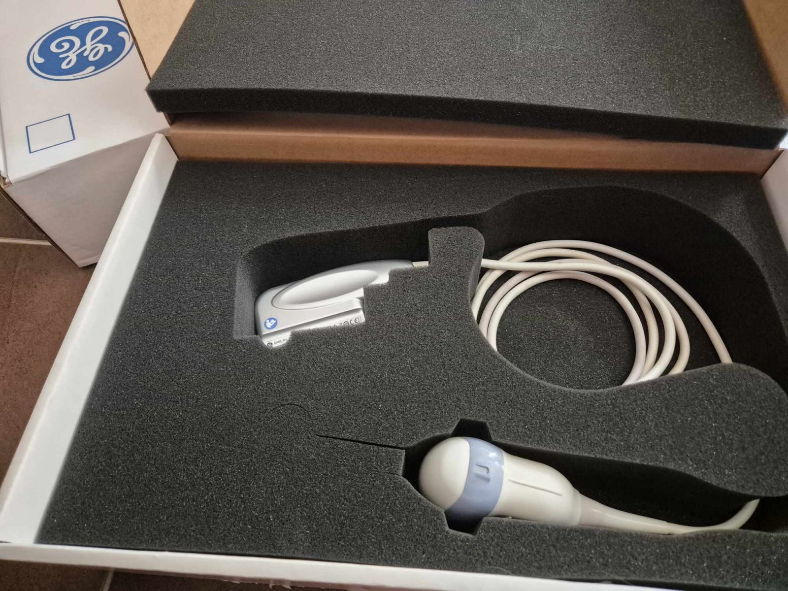 Használt GE Voluson S8 BT16 ultrahang készülék 3D hasi vizsgálófej Használt GE Voluson S8 BT16 ultrahang készülék 3D hasi vizsgálófej